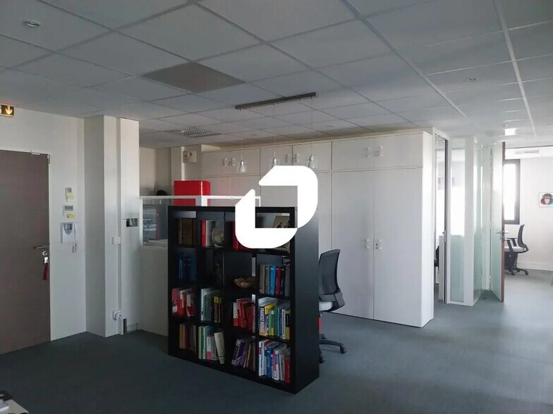 13 Rue De La Rabotière, Saint-Herblain for lease - Building Photo - Image 3 of 16