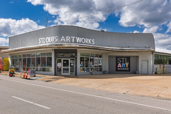 Plus de détails pour 5951 Delmar Blvd, Saint Louis, MO - Commerce de détail à vendre