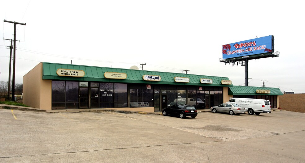 4817 Brentwood Stair Rd, Fort Worth, TX à louer - Photo du bâtiment - Image 2 de 11