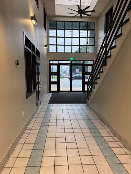 303 Market St, Kingston, PA à louer - Hall d’entrée - Image 3 de 3