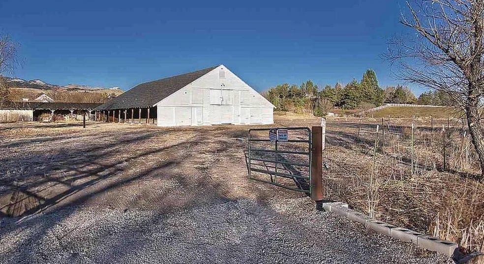 1615 W Huffaker Ln, Reno, NV for sale - Building Photo - Image 3 of 9