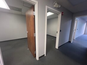 7815 N Dale Mabry Hwy, Tampa, FL for lease Interior Photo- Image 2 of 5