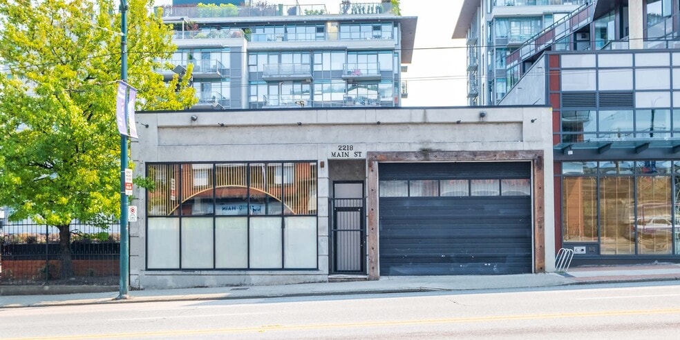 2218 Main St, Vancouver, BC à louer - Photo du bâtiment - Image 1 de 9