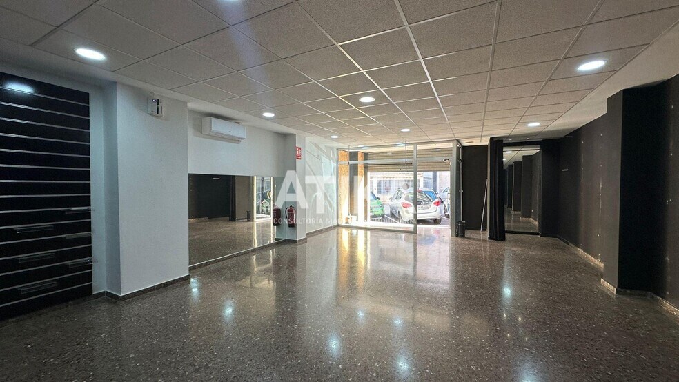 Avinguda de Francisco Cerda, 45, Ontinyent, Valencia à louer - Photo du bâtiment - Image 2 de 9