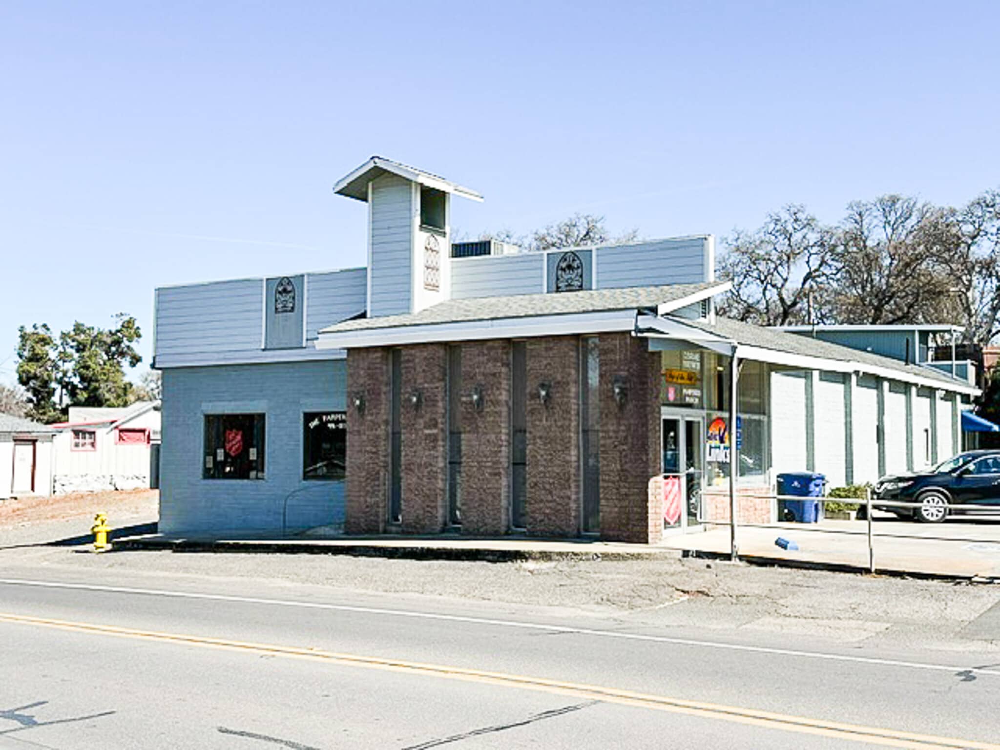 14420 Lakeshore Dr, Clearlake, CA for sale Primary Photo- Image 1 of 23