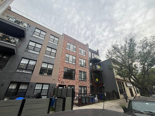 More details for 670 Halsey St, Brooklyn, NY - Multifamily for Sale
