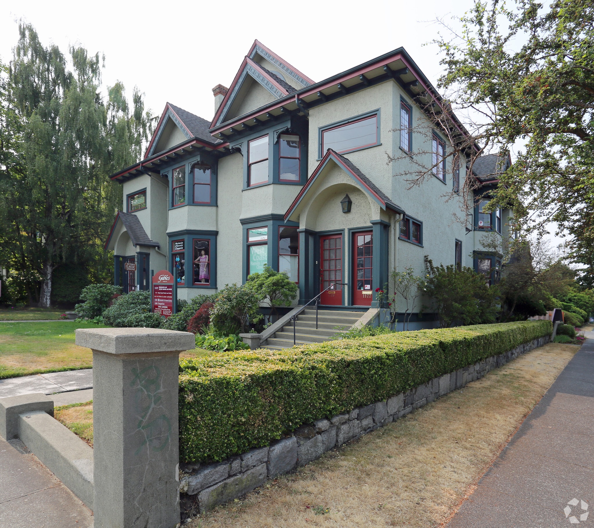 1177-1185 Fort St, Victoria, BC à vendre Photo principale- Image 1 de 1