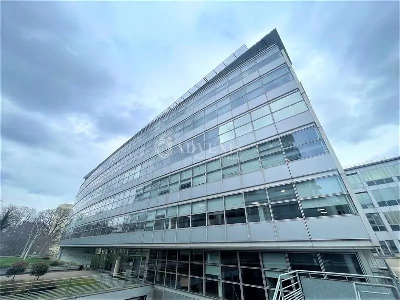 Office in Pantin for lease Building Photo- Image 1 of 8