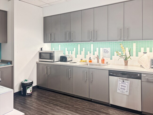 Plus de détails pour 10900 NE 4th St, Bellevue, WA - Coworking à louer