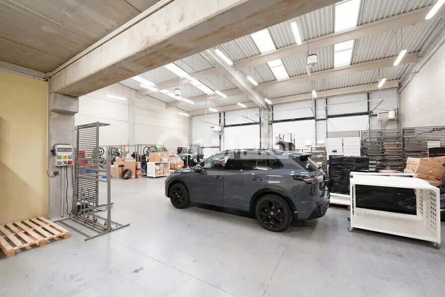 Bureau dans Saint-Quentin-Fallavier à louer - Photo intérieure - Image 1 de 21