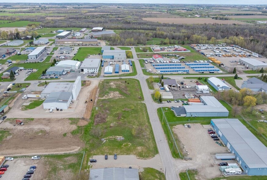 597 Glengarry Crescent, Fergus, ON à vendre - Aérien - Image 3 de 4