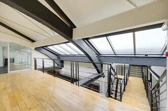 Bureau dans Levallois-Perret à louer Photo intérieure- Image 2 de 11