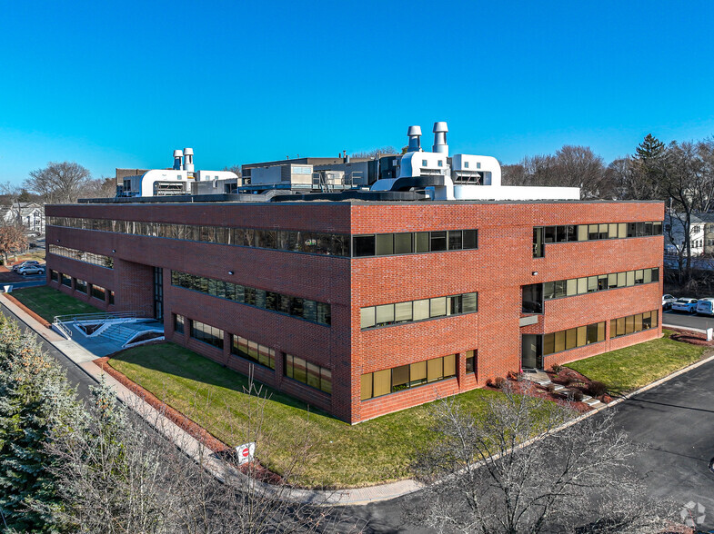 100 Beaver St, Waltham, MA à louer - Photo principale - Image 1 de 5