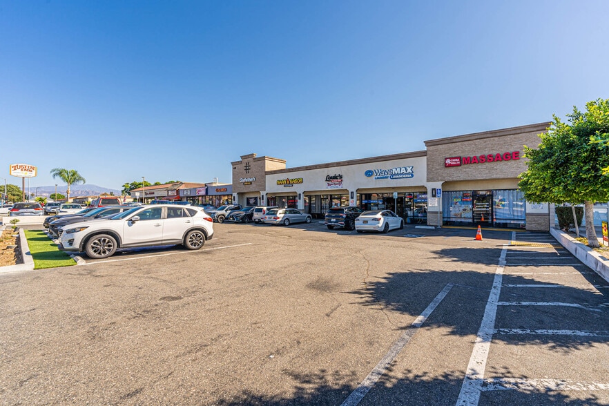 410-420 E 1st St, Tustin, CA for sale - Building Photo - Image 3 of 5