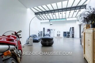 Plus de détails pour Multi-résidentiel à vendre