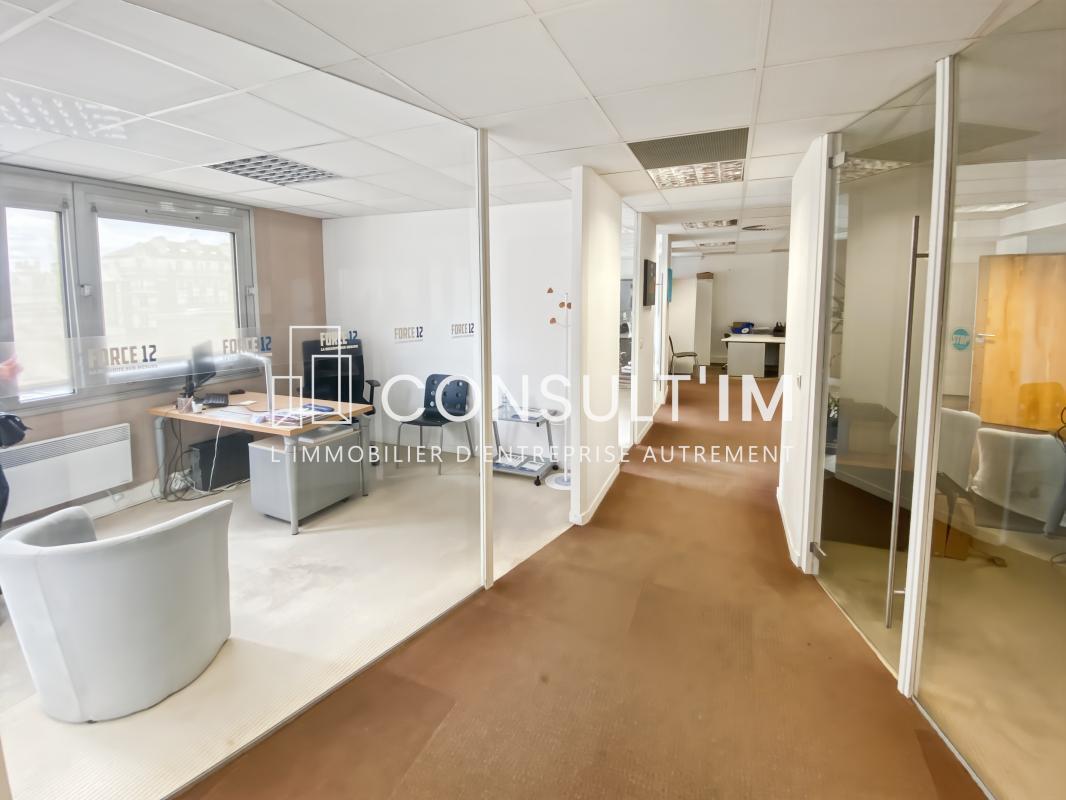 Allée De La Gare, Saint-Maur-des-Fossés for lease Building Photo- Image 1 of 5