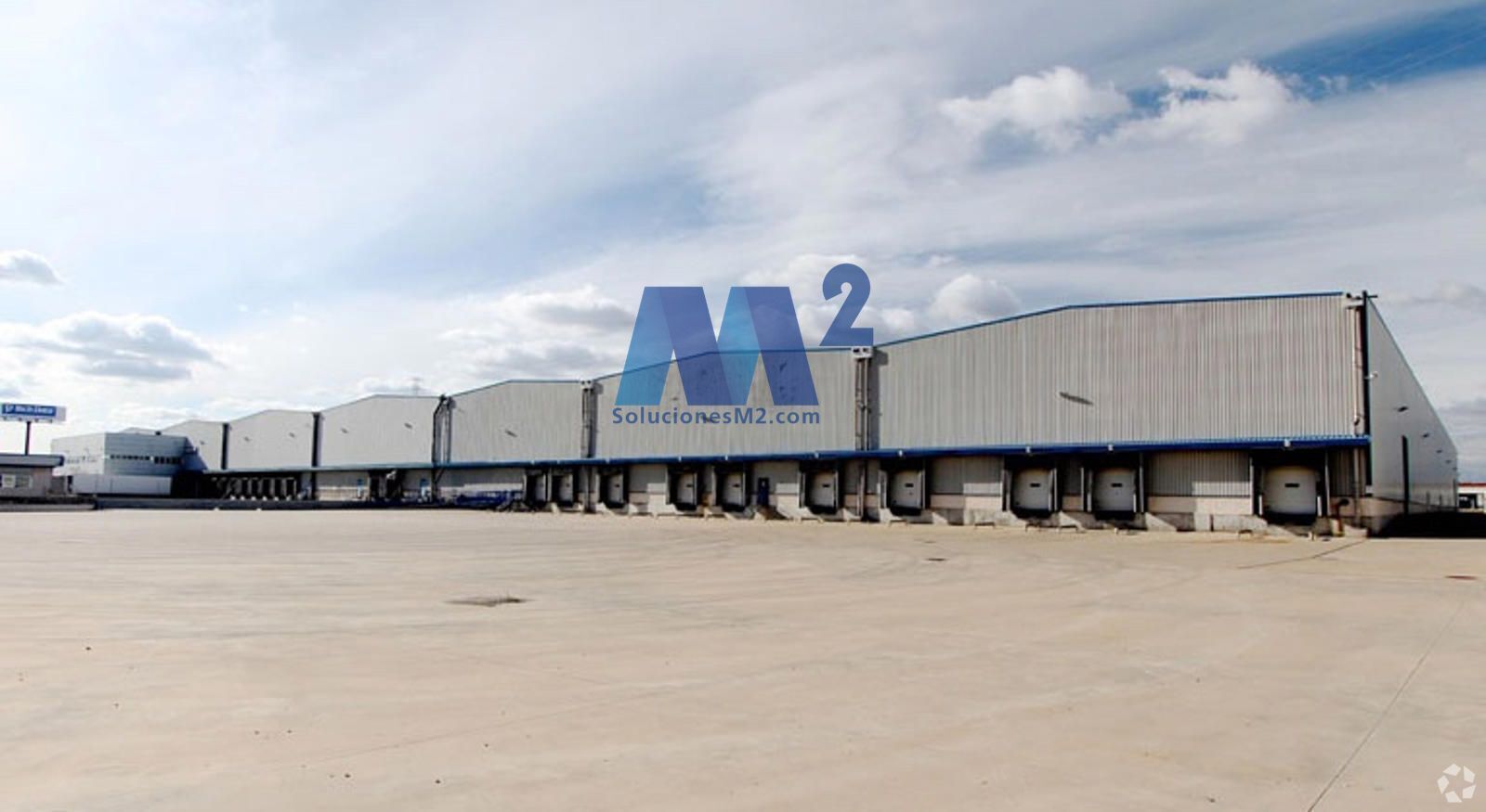 Industrial in Alovera, Guadalajara for lease Primary Photo- Image 1 of 3