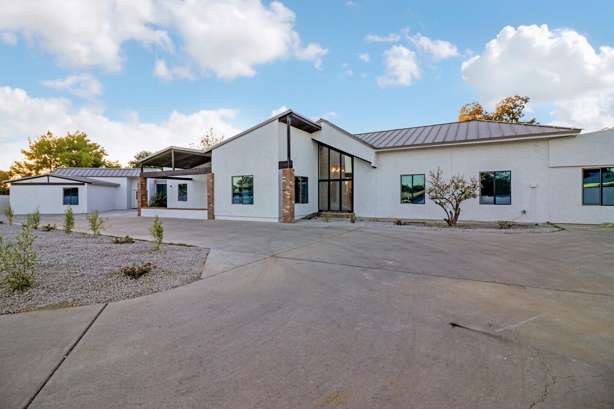 MID-CENTURY MODERN FLAGSHIP RAL, Phoenix, AZ à vendre Photo principale- Image 1 de 28