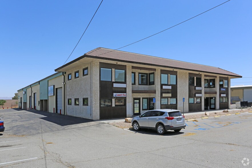 13819 Amargosa Rd, Victorville, CA à louer - Photo du bâtiment - Image 1 de 1