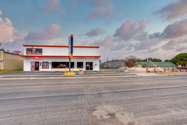 More details for 7819 S Pipers Creek, San Antonio, TX - Retail for Sale