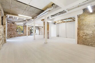 17 O'Brien St, Bondi Beach for lease Interior Photo- Image 1 of 4