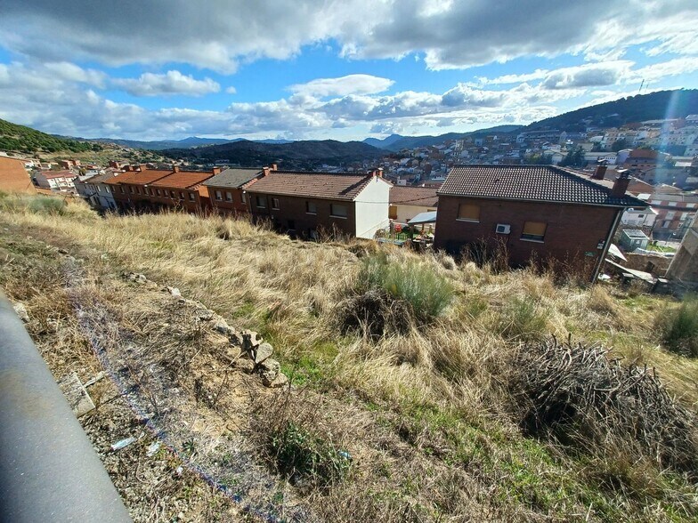 Land in El Hoyo de Pinares, Ávila for sale - Primary Photo - Image 1 of 5