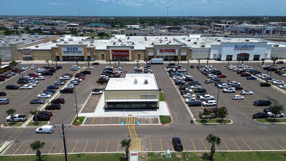 530 Jackson Rd, Pharr, TX for lease - Building Photo - Image 2 of 5