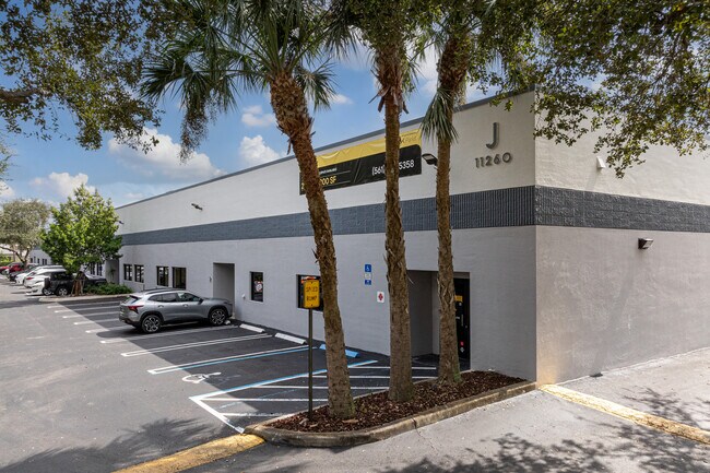 Plus de détails pour 11260 Fortune Cir, Wellington, FL - Bureau à louer