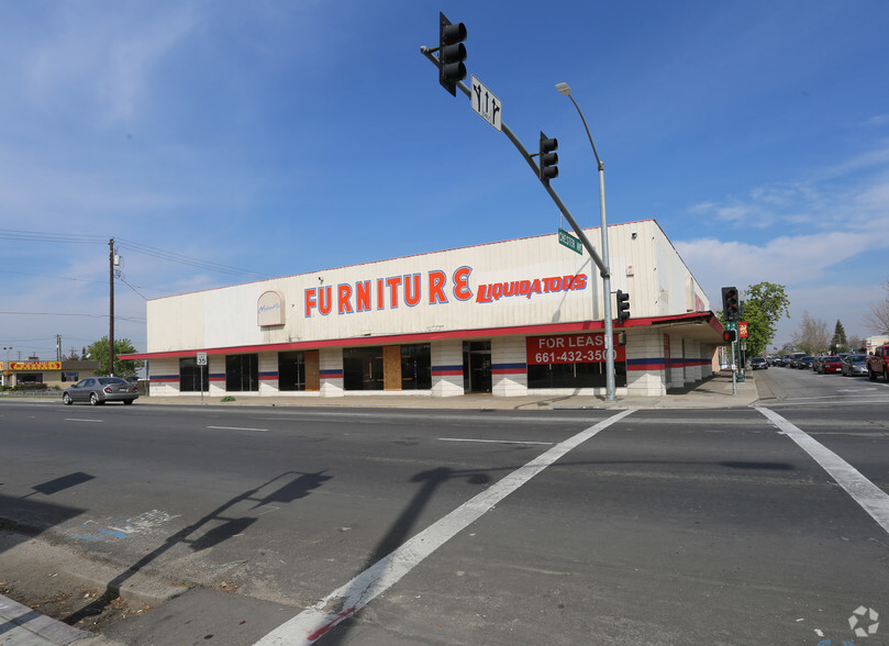 2407 Chester Ave, Bakersfield, CA for sale - Building Photo - Image 1 of 1