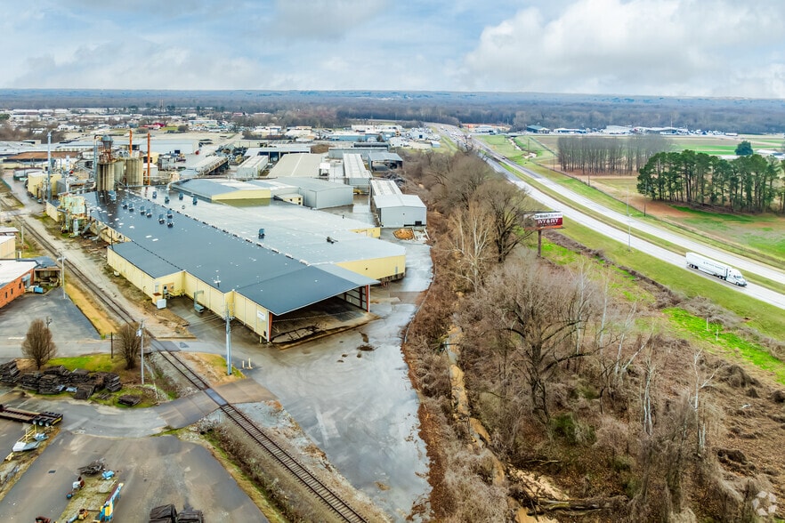 160 Rosedale St, Jackson, TN for lease - Building Photo - Image 1 of 15