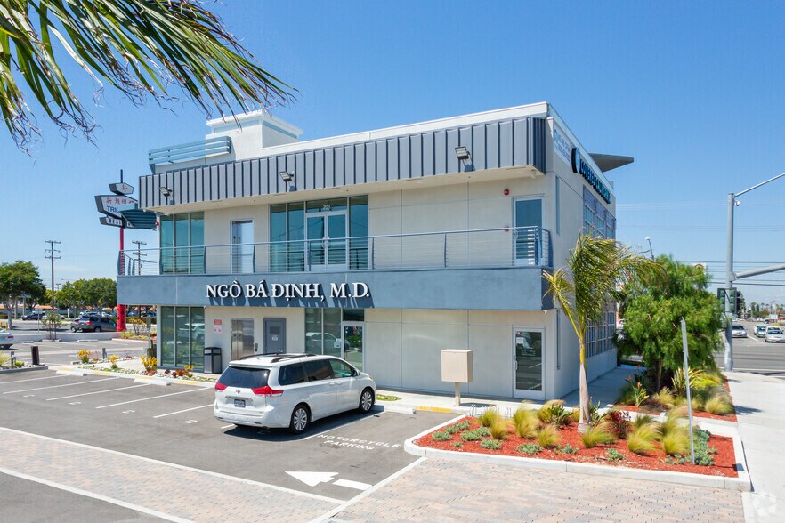 9972 Westminster Ave, Garden Grove, CA for lease - Building Photo - Image 2 of 3