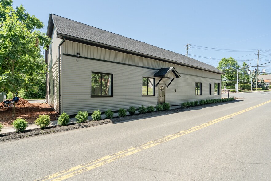 520 W Nyack Rd, West Nyack, NY à louer - Photo du bâtiment - Image 1 de 13