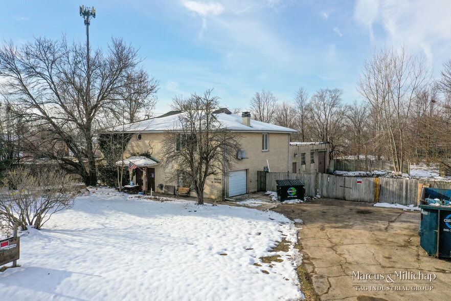 10S336 Schoger Dr, Naperville, IL à vendre - Photo du bâtiment - Image 3 de 5