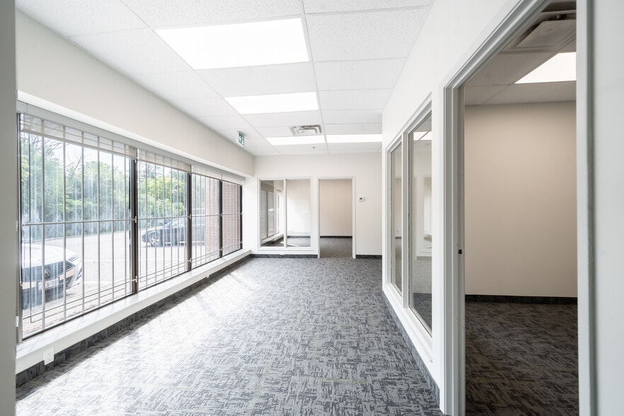 445 Milner Ave, Toronto, ON à vendre - Photo intérieure - Image 2 de 11