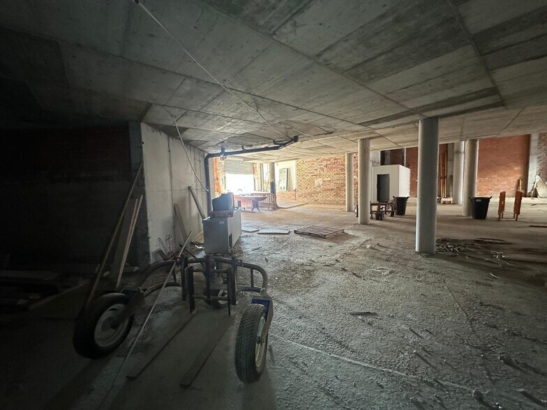 Retail in Pego for sale - Interior Photo - Image 3 of 24
