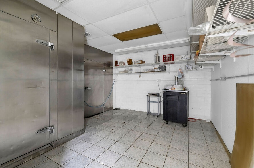 3923 Covington Hwy, Decatur, GA for sale - Building Photo - Image 2 of 23