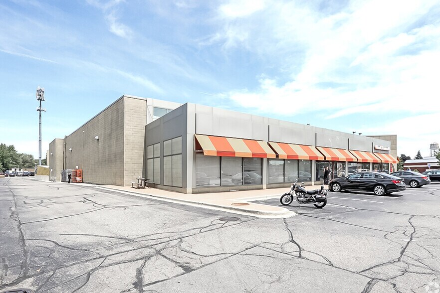 6810-6920 N Rochester Rd, Rochester Hills, MI à louer - Photo du bâtiment - Image 3 de 5