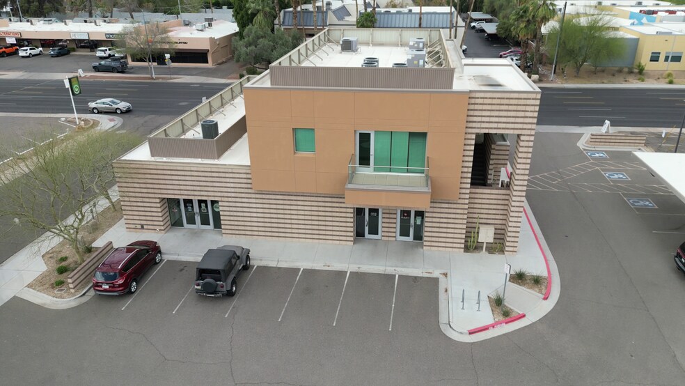 6239 N 7th St, Phoenix, AZ à vendre - Photo du bâtiment - Image 2 de 14