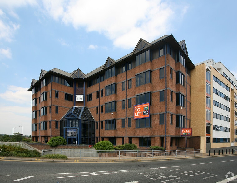 166 College Rd, Harrow for lease - Building Photo - Image 2 of 25