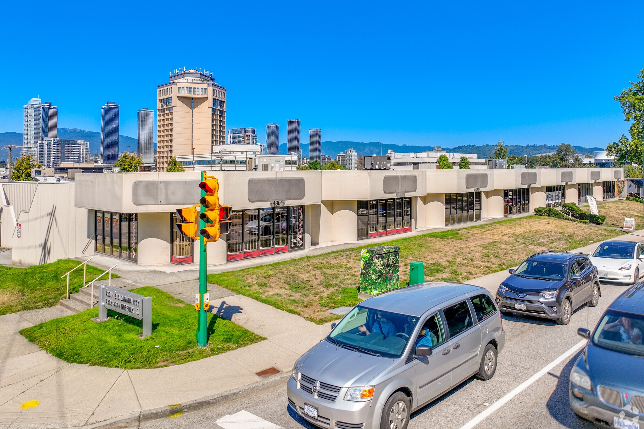 4301-4315 Canada Way, Burnaby, BC for lease Primary Photo- Image 1 of 5