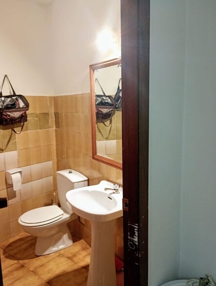 Calle Leonardo Fernández, 2, Navia, Asturias for sale - Interior Photo - Image 3 of 7