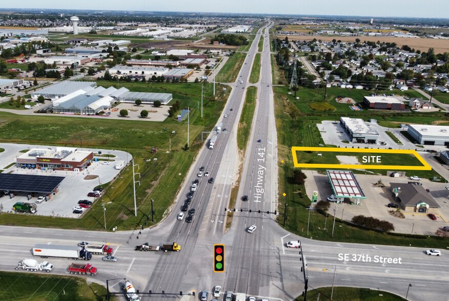 3505 SE Grimes Blvd, Grimes, IA à vendre - Photo du bâtiment - Image 2 de 2