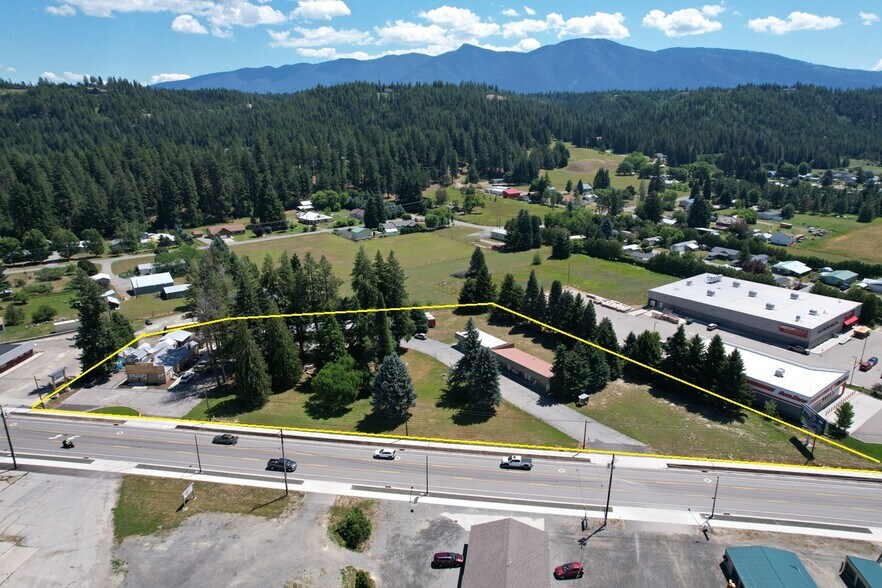 6409 S Main St, Bonners Ferry, ID à vendre - Photo du bâtiment - Image 3 de 14