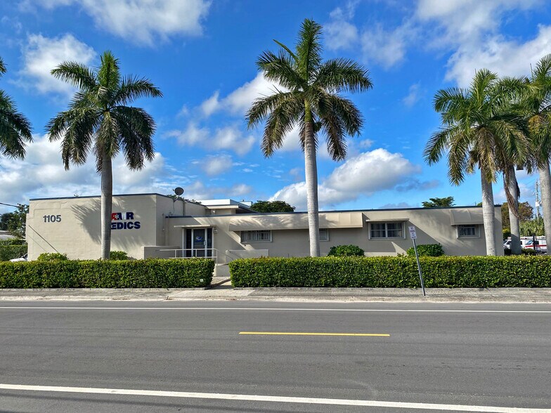1105 Barnett Dr, Lake Worth, FL à louer - Photo du bâtiment - Image 3 de 4