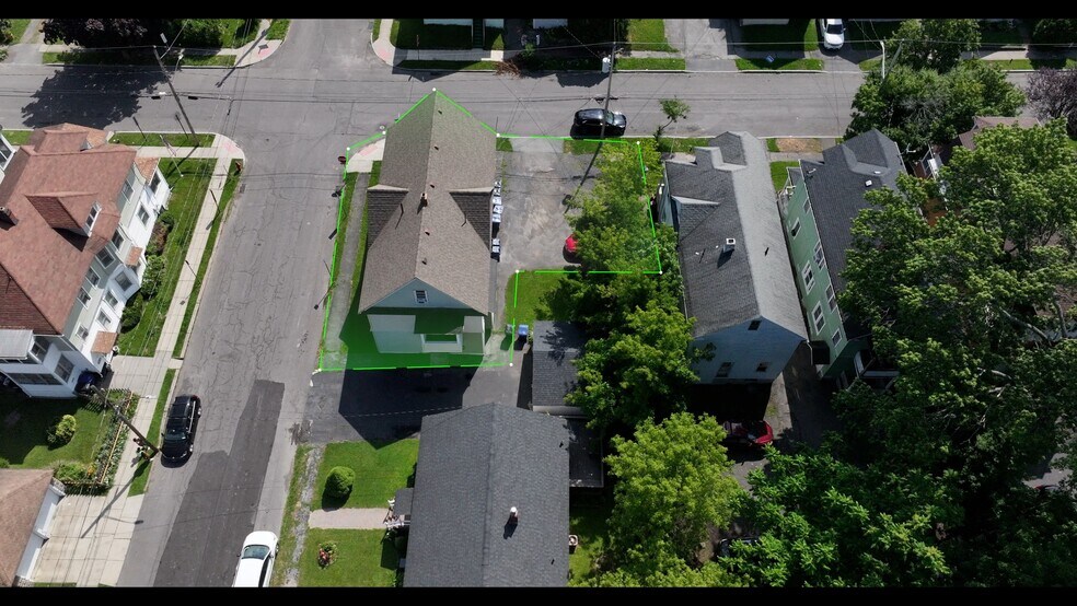 300 Hixson Ave, Syracuse, NY à vendre - Photo principale - Image 1 de 12