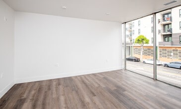 171 N La Brea Ave, Inglewood, CA à louer Photo intérieure- Image 2 de 11