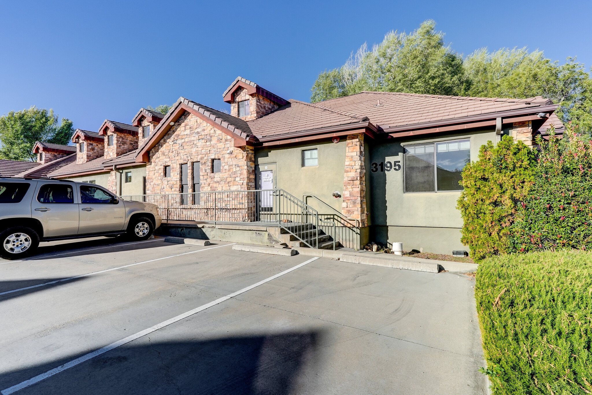3195 Stillwater Dr, Prescott, AZ for lease Primary Photo- Image 1 of 27