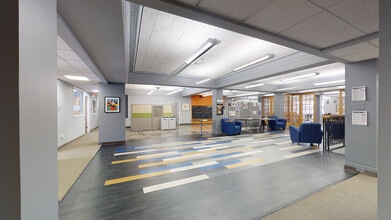 330 S Greene St, Greensboro, NC à louer Numérisation 3D de Matterport- Image 1 de 15