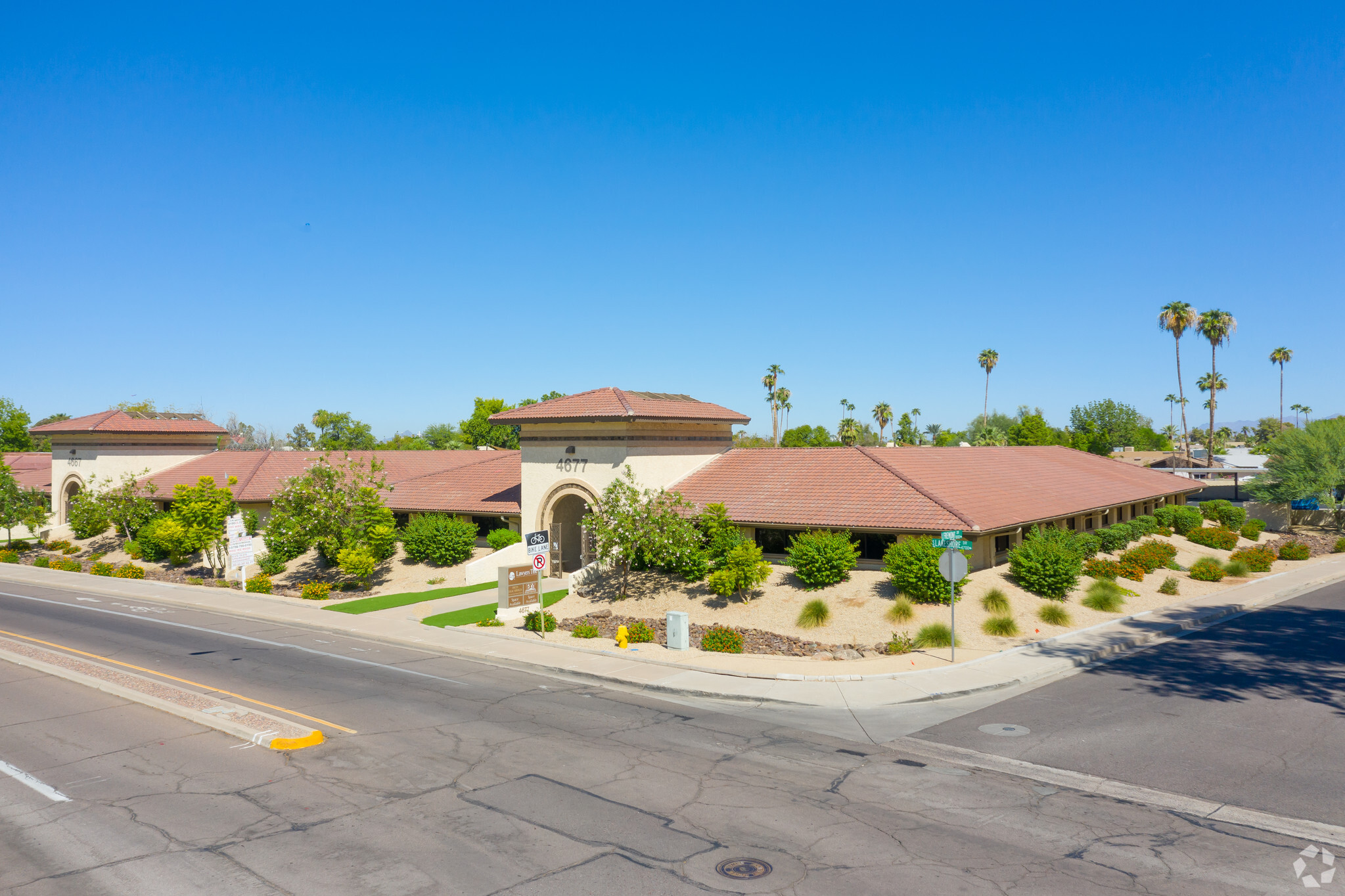 4677 S Lakeshore Dr, Tempe, AZ à vendre Photo du bâtiment- Image 1 de 1