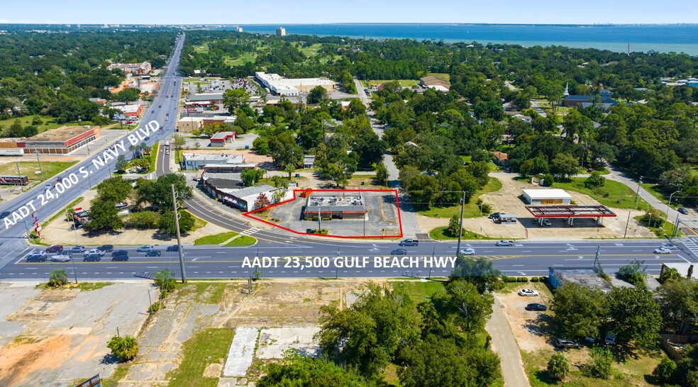 41 S Navy Blvd, Pensacola, FL à vendre - Photo principale - Image 1 de 1